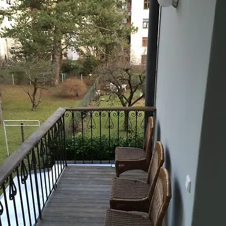 Saggen Large Flat Apartment *