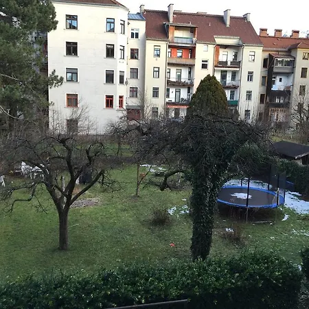 Saggen Large Flat Apartment *